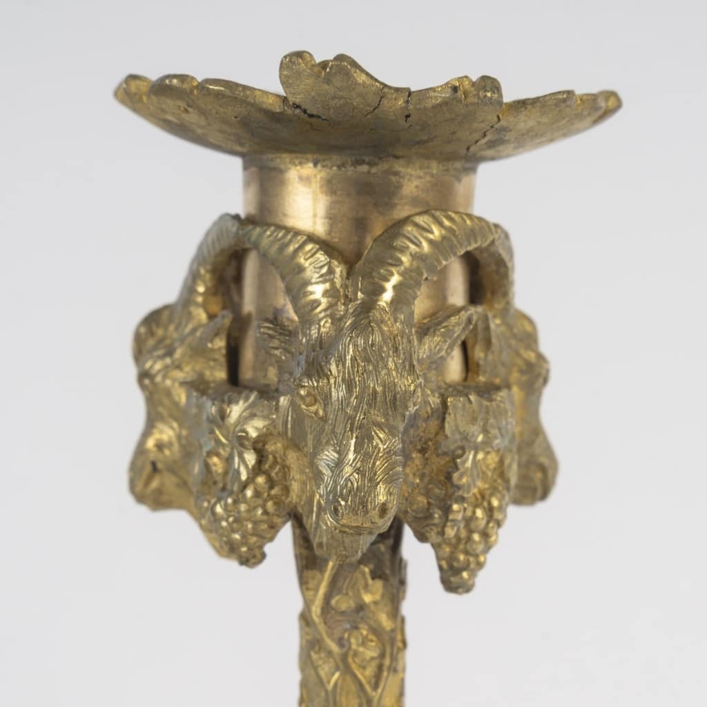 Paire de bougeoirs en bronze doré d&rsquo;époque Napoléon III attribués à Christophe FRATIN 3