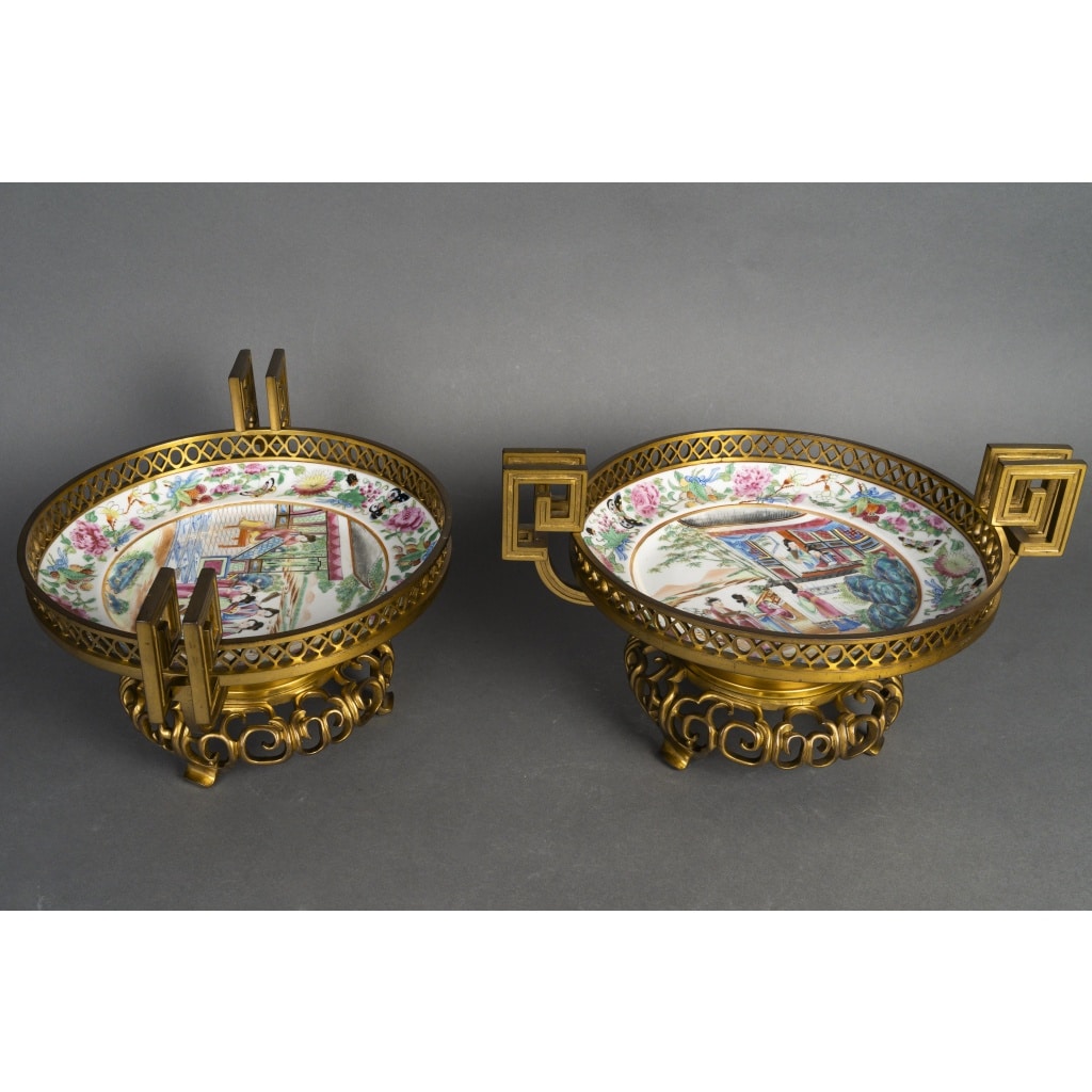 Important ensemble de trois coupes en porcelaine de Canton et bronze doré – Chine XIXᵉ – Style Napoléon III 9
