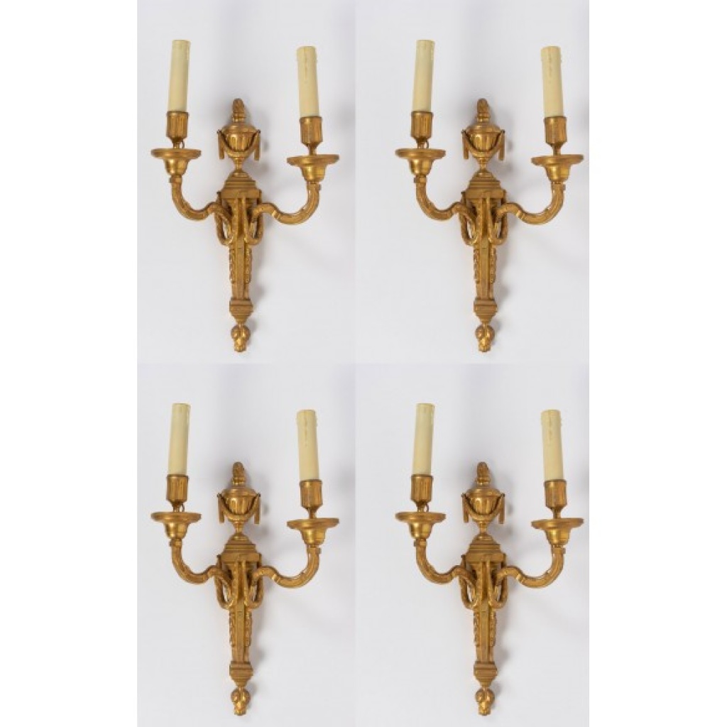Suite de quatre appliques de style Louis XVI. XIXème siècle 2