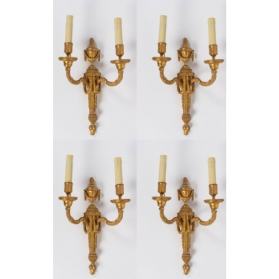 Suite de quatre appliques de style Louis XVI. XIXème siècle Suite de quatre appliques de style Louis XVI. XIXème siècle