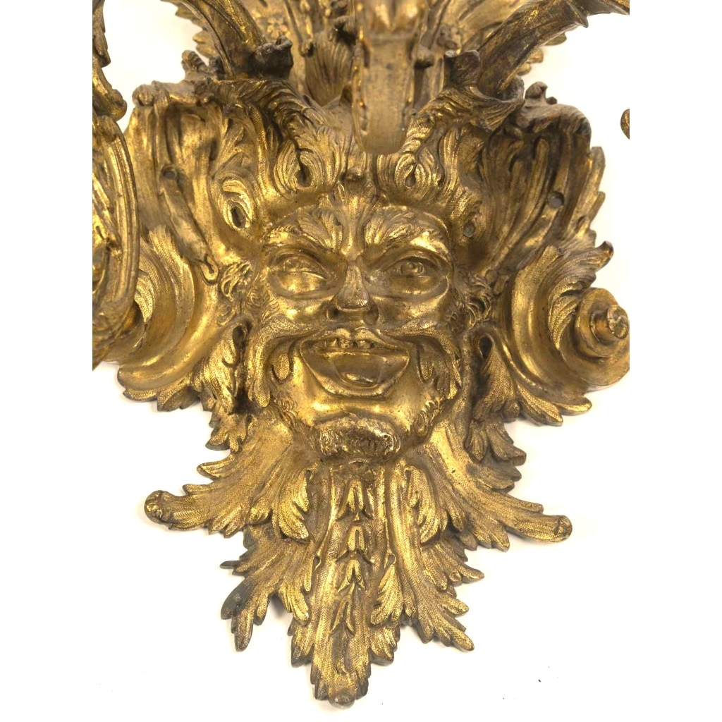 Paire d&rsquo;appliques de style Régence en bronze doré. XIXème siècle 4