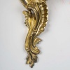 Paire de grandes appliques à trois bras de lumières de style Louis XV Rocaille en bronze doré, vers 1850 18 Paire de grandes appliques à trois bras de lumières de style Louis XV Rocaille en bronze doré, vers 1850 18