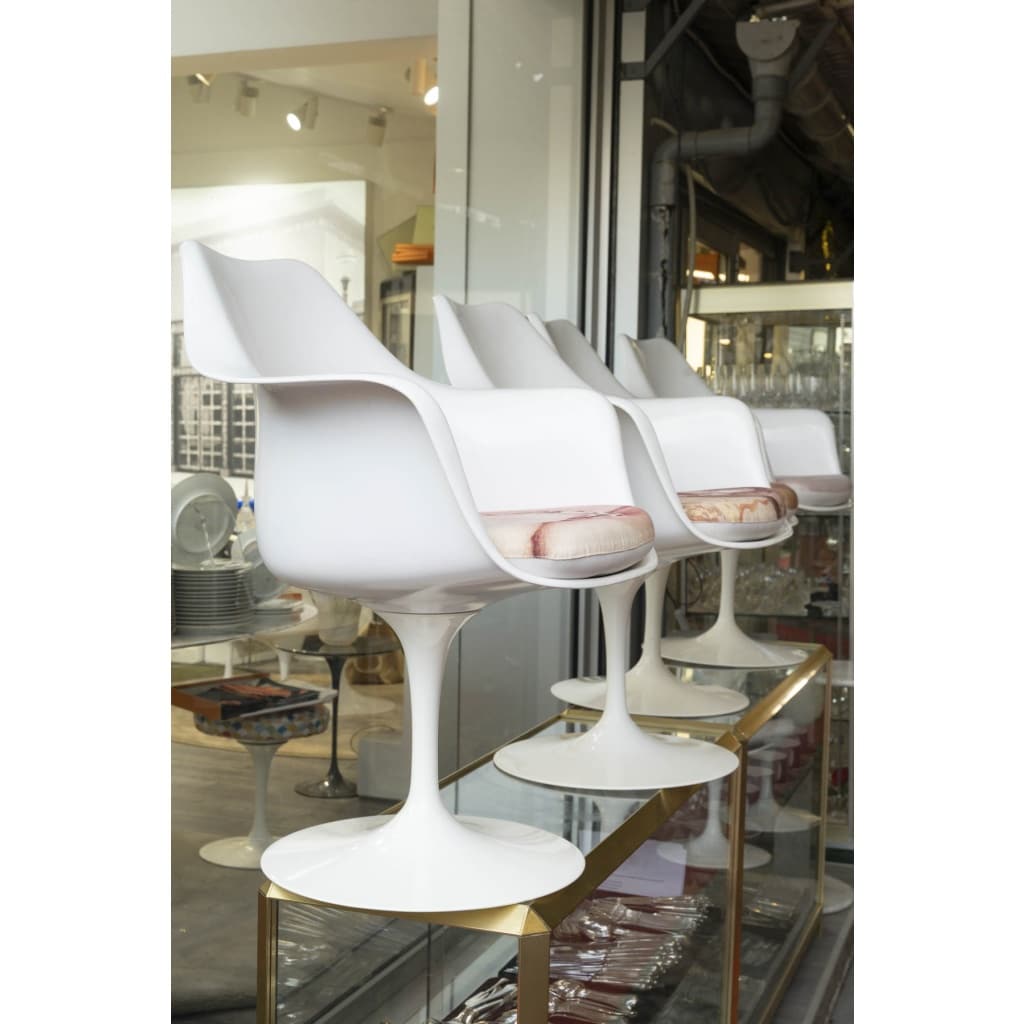 Eero Saarinen (1910–1961) & Knoll – Lot de 4 fauteuils Tulip 10
