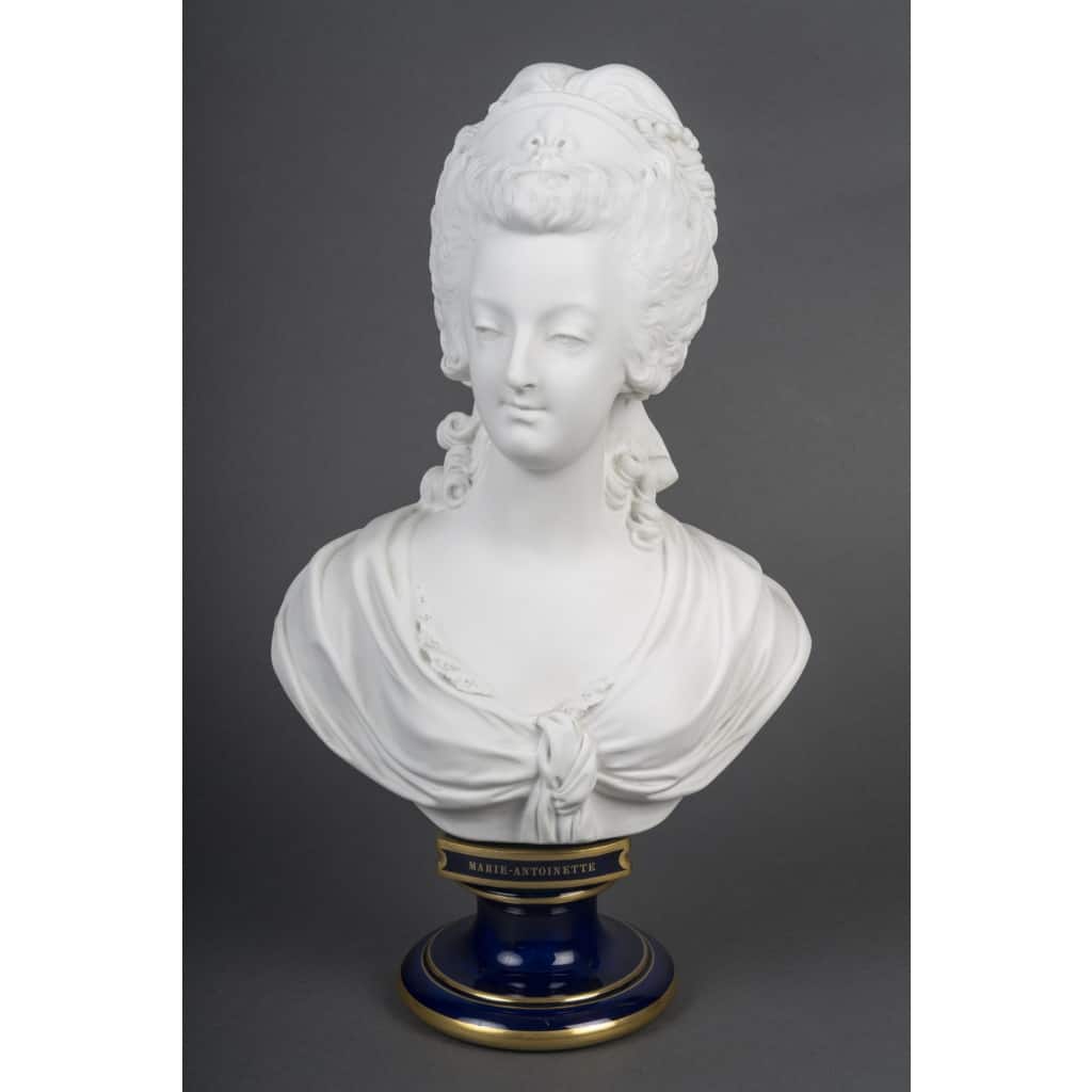 Sèvres, Buste de la reine Marie-Antoinette en biscuit, fin du XIXème siècle 3 Sèvres, Buste de la reine Marie-Antoinette en biscuit, fin du XIXème siècle 3