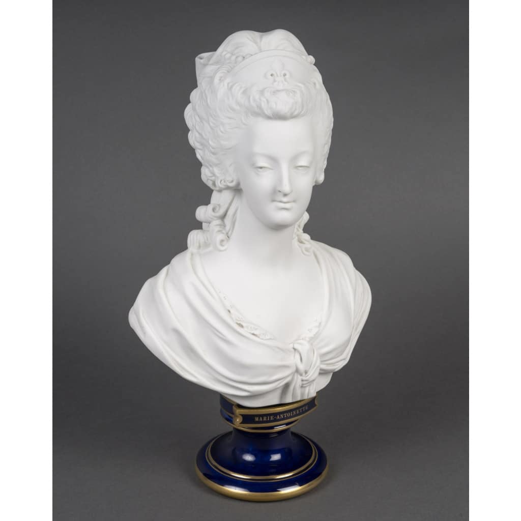 Sèvres, Buste de la reine Marie-Antoinette en biscuit, fin du XIXème siècle 5 Sèvres, Buste de la reine Marie-Antoinette en biscuit, fin du XIXème siècle 5
