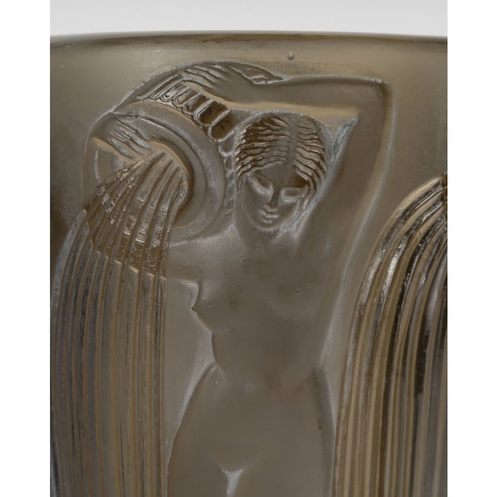 Vase « Danaïdes » verre topaze fumé patiné blanc de René LALIQUE 7