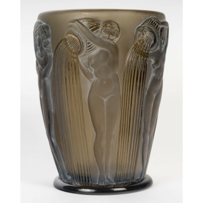 Vase « Danaïdes » verre topaze fumé patiné blanc de René LALIQUE Vase « Danaïdes » verre topaze fumé patiné blanc de René LALIQUE