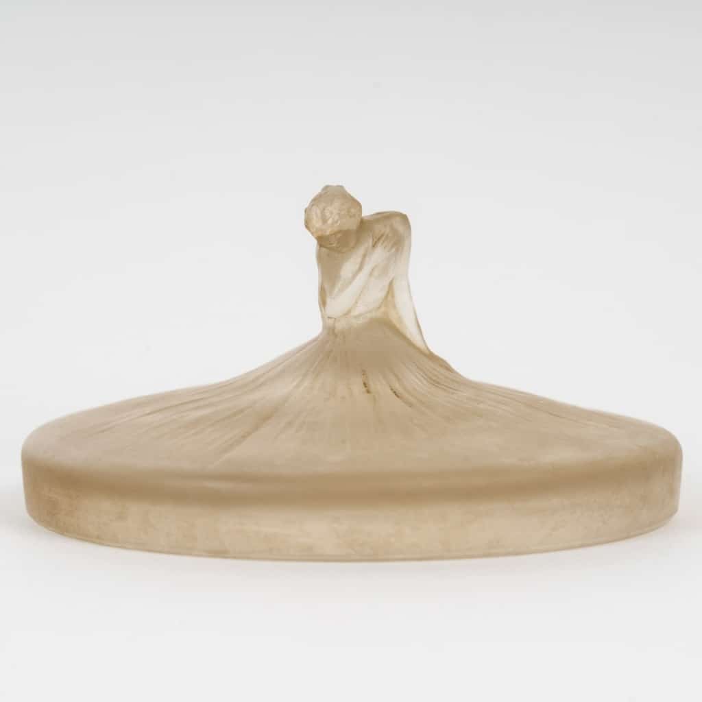 Boîte « Degas » verre blanc patiné sépia de René LALIQUE 4
