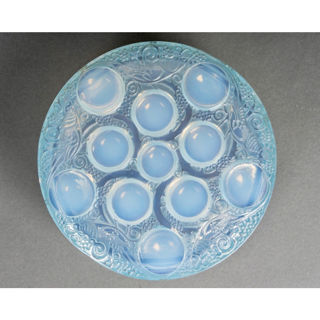 Boîte « Roger » verre opalescent patiné bleu de René LALIQUE 4