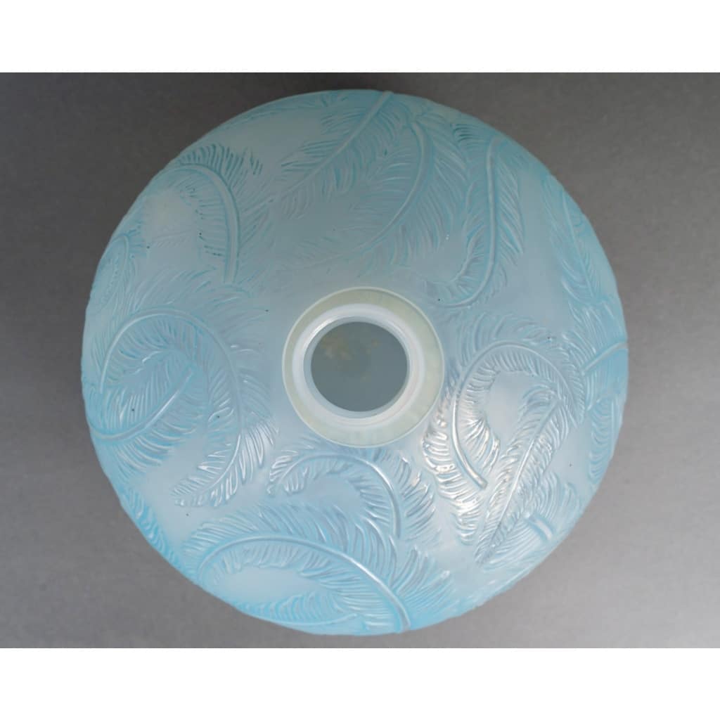 Vase « Plumes » verre opalescent patiné bleu de René LALIQUE 5