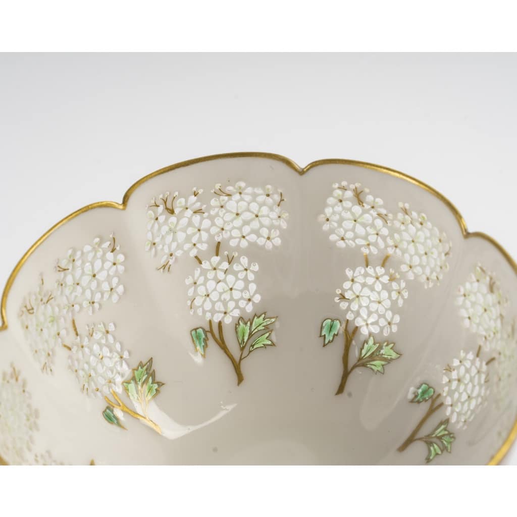 Coupe Camille Naudot en porcelaine à décor plis-à-jour 4
