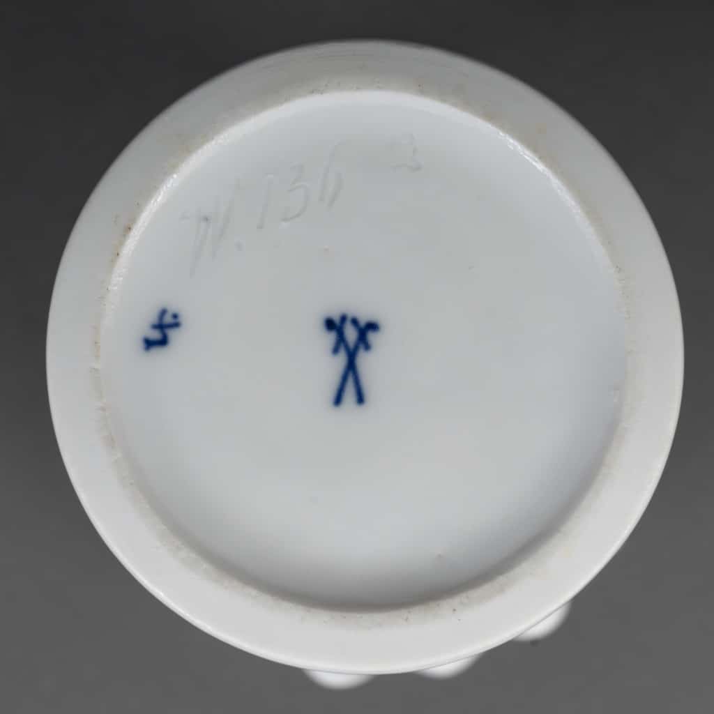 Jugendstil, vase art nouveau par Karl GroSS, porcelaine de Meissen » 4 Jugendstil, vase art nouveau par Karl GroSS, porcelaine de Meissen » 4