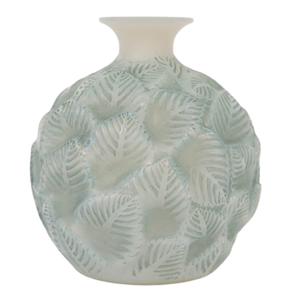 1926 René Lalique – Vase Ormeaux Opalescent 2 1926 René Lalique – Vase Ormeaux Opalescent 2