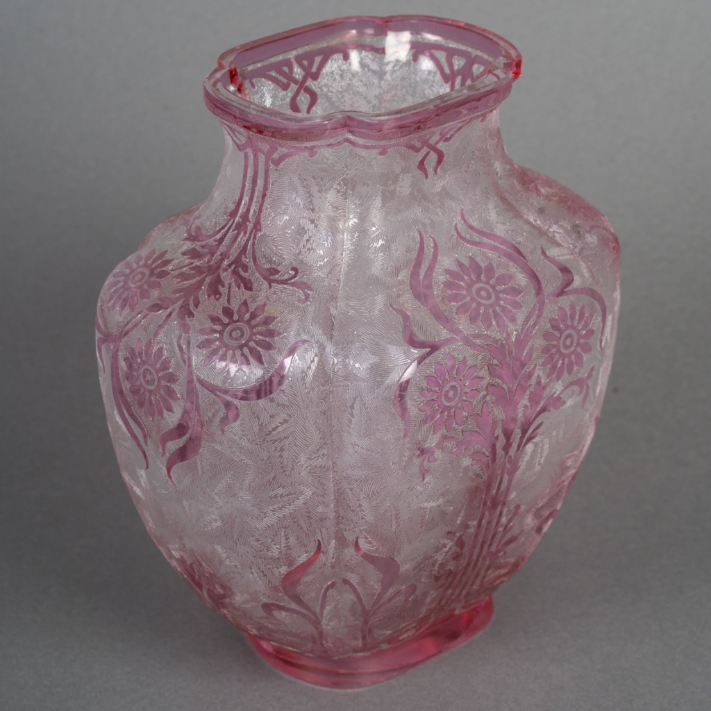 BACCARAT, vase en cristal gravé, fin XIXème 3