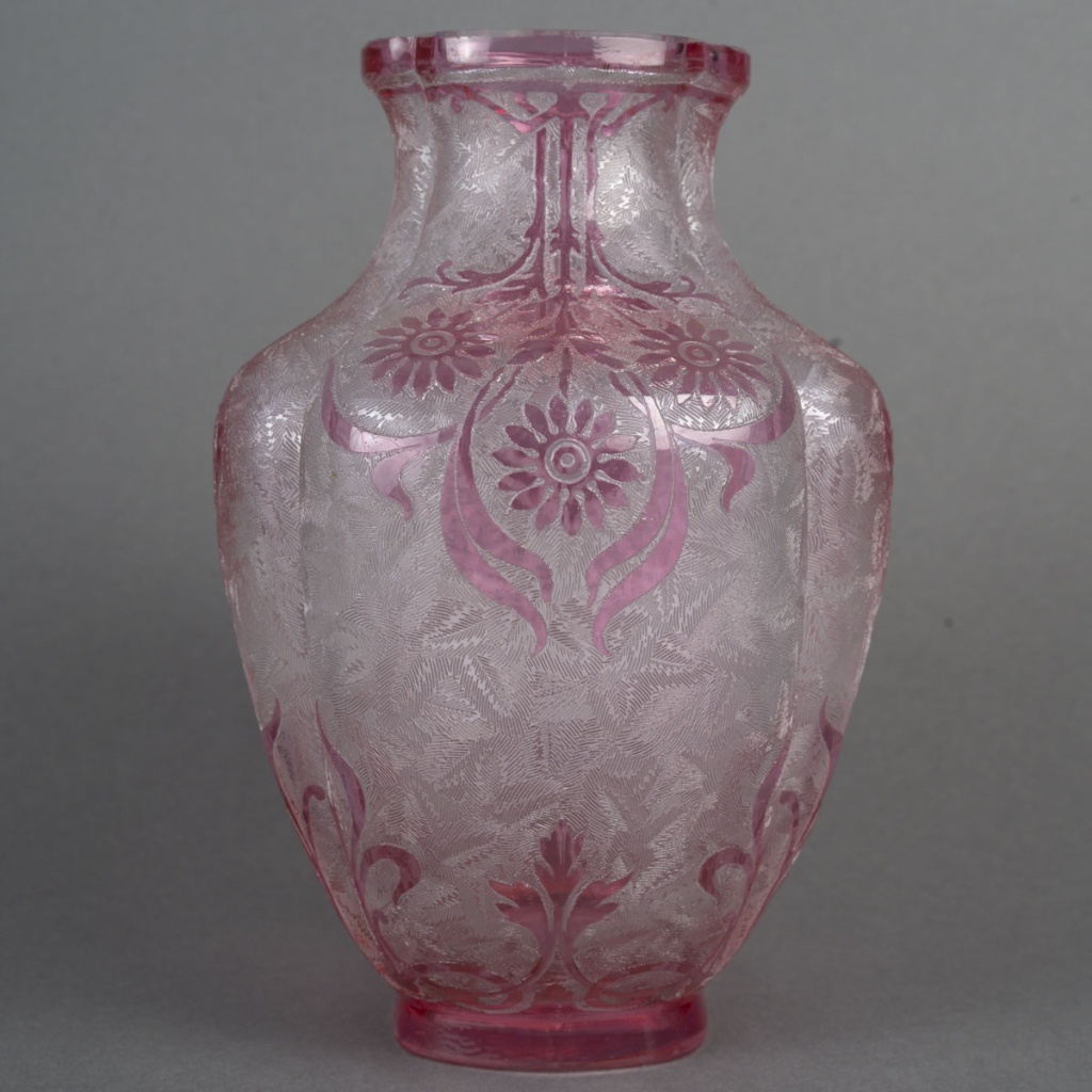 BACCARAT, vase en cristal gravé, fin XIXème 4