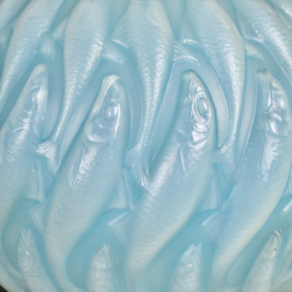 Vase « Marisa » verre opalescent patiné bleu de René LALIQUE 5