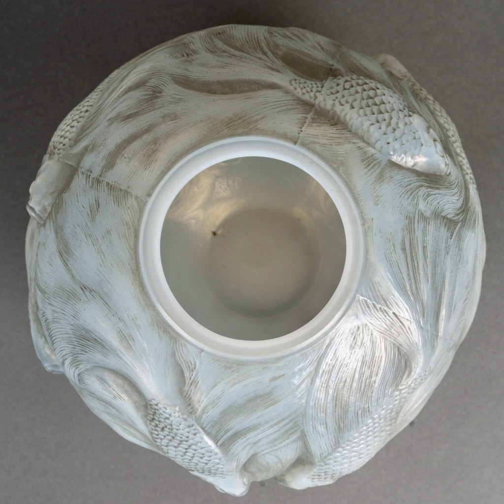 Vase « Formose » verre opalescent patiné gris de René LALIQUE 4 Vase « Formose » verre opalescent patiné gris de René LALIQUE 4
