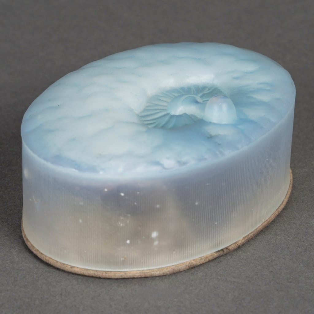 Boîte « Corail Rouge » – « La Perle Noire » verre opalescent de René LALIQUE pour Forvil 2