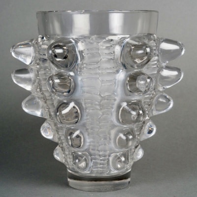 Vase « Paimpol » cristal blanc de Marc LALIQUE pour La Marquise de Sévigné Vase « Paimpol » cristal blanc de Marc LALIQUE pour La Marquise de Sévigné