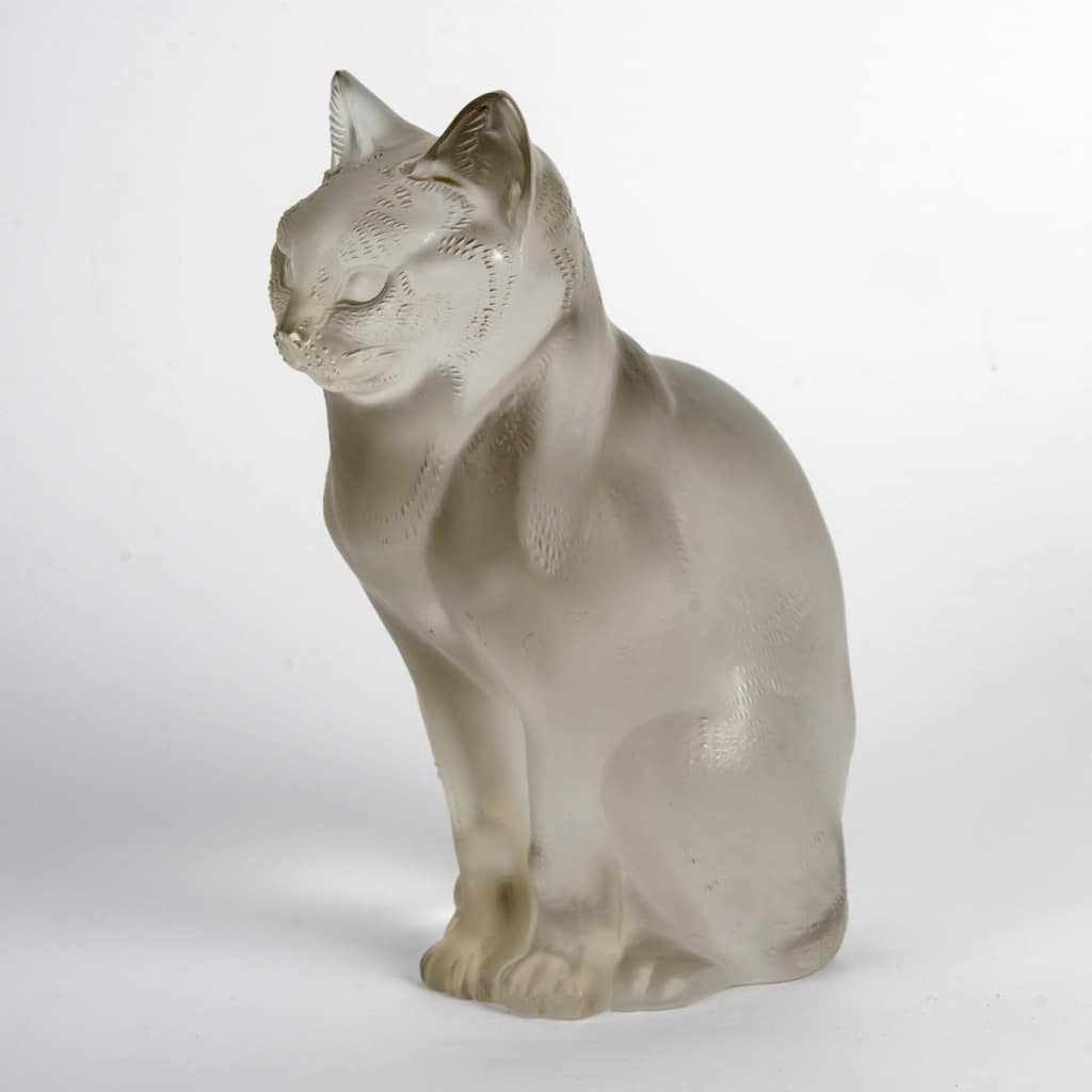 Sculpture Statuette « Chat Assis » verre blanc de René LALIQUE 2