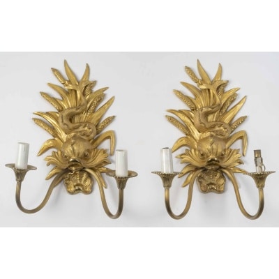Paire d’appliques au dauphin en bronze doré, Circa 1920 Paire d’appliques au dauphin en bronze doré, Circa 1920