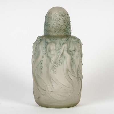 Brûle-Parfums « Sirènes » verre blanc patiné bleu de René LALIQUE Brûle-Parfums « Sirènes » verre blanc patiné bleu de René LALIQUE