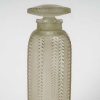 Flacon « Le Triompe » verre blanc patiné gris vert de René LALIQUE pour D&rsquo;Orsay 14