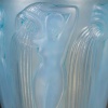 Vase « Danaïdes » verre opalescent patiné bleu de René LALIQUE 16