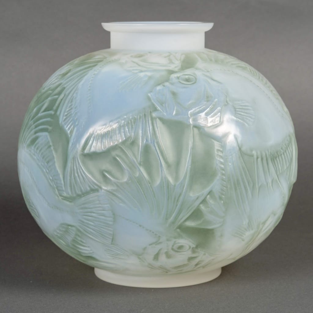 Vase « Poissons » verre opalescent patiné vert de René LALIQUE 3 Vase « Poissons » verre opalescent patiné vert de René LALIQUE 3