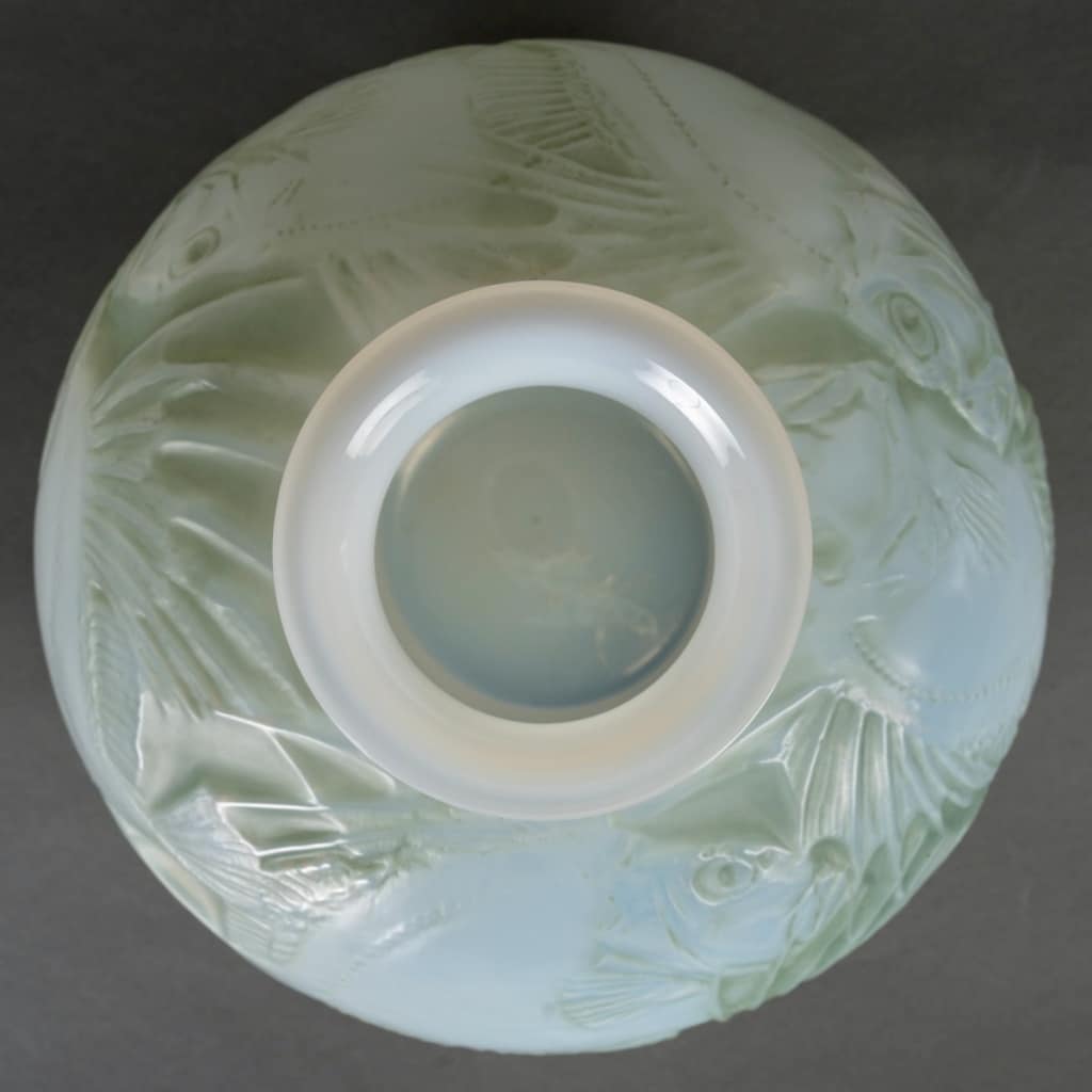 Vase « Poissons » verre opalescent patiné vert de René LALIQUE 5 Vase « Poissons » verre opalescent patiné vert de René LALIQUE 5