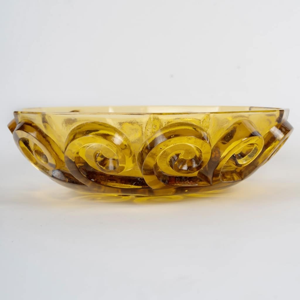Coupe « Cardamine » verre jaune de René LALIQUE 3 Coupe « Cardamine » verre jaune de René LALIQUE 3