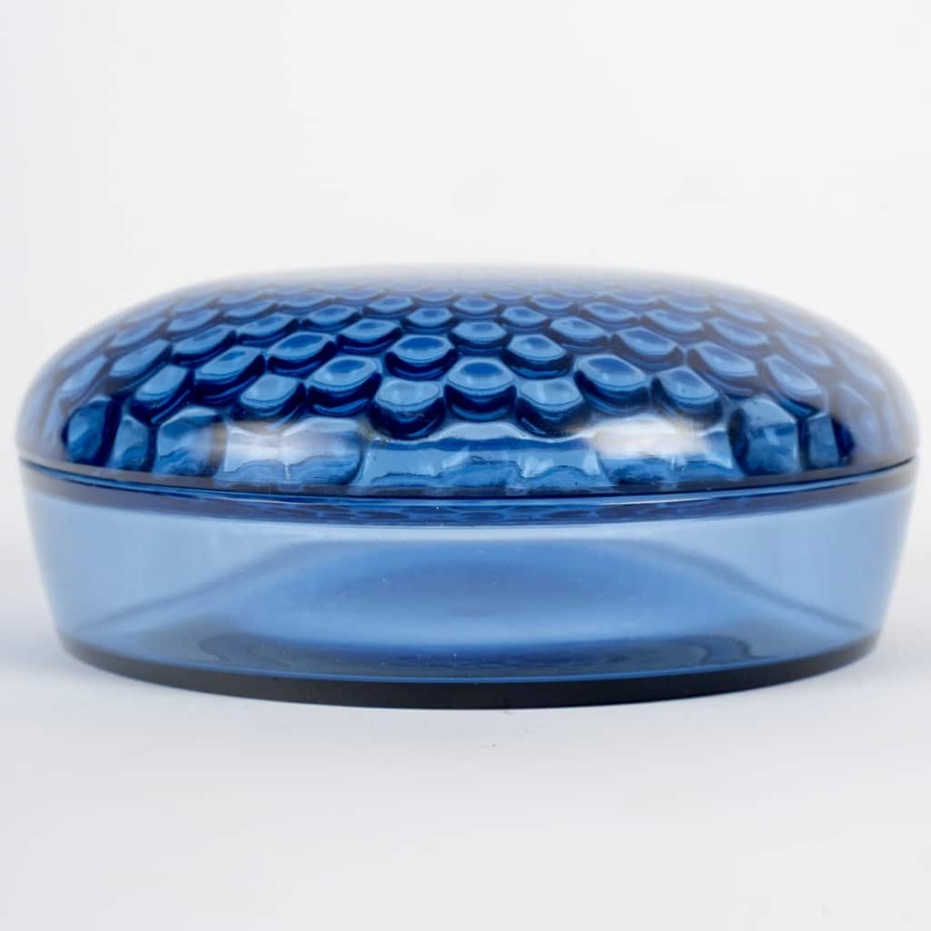 Boîte « Nippon » verre bleu saphir de René LALIQUE 3