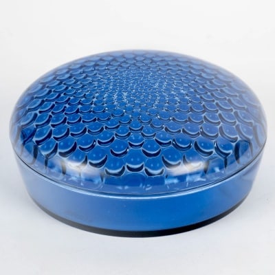 Boîte « Nippon » verre bleu saphir de René LALIQUE Boîte « Nippon » verre bleu saphir de René LALIQUE
