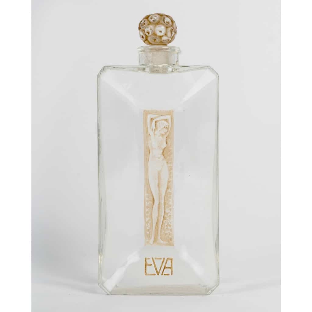 Flacon « Eva » verre blanc patiné sépia de René LALIQUE pour Bertelli 2 Flacon « Eva » verre blanc patiné sépia de René LALIQUE pour Bertelli 2