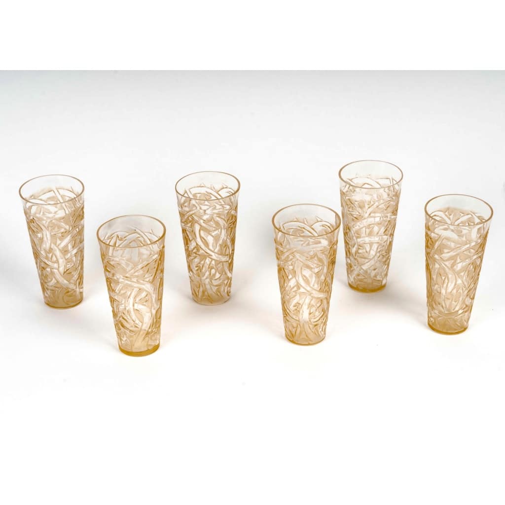 Suite de 6 Gobelets Verres à Shot « Epines »‘ verre blanc patiné sépia de René Lalique 3 Suite de 6 Gobelets Verres à Shot « Epines »‘ verre blanc patiné sépia de René Lalique 3