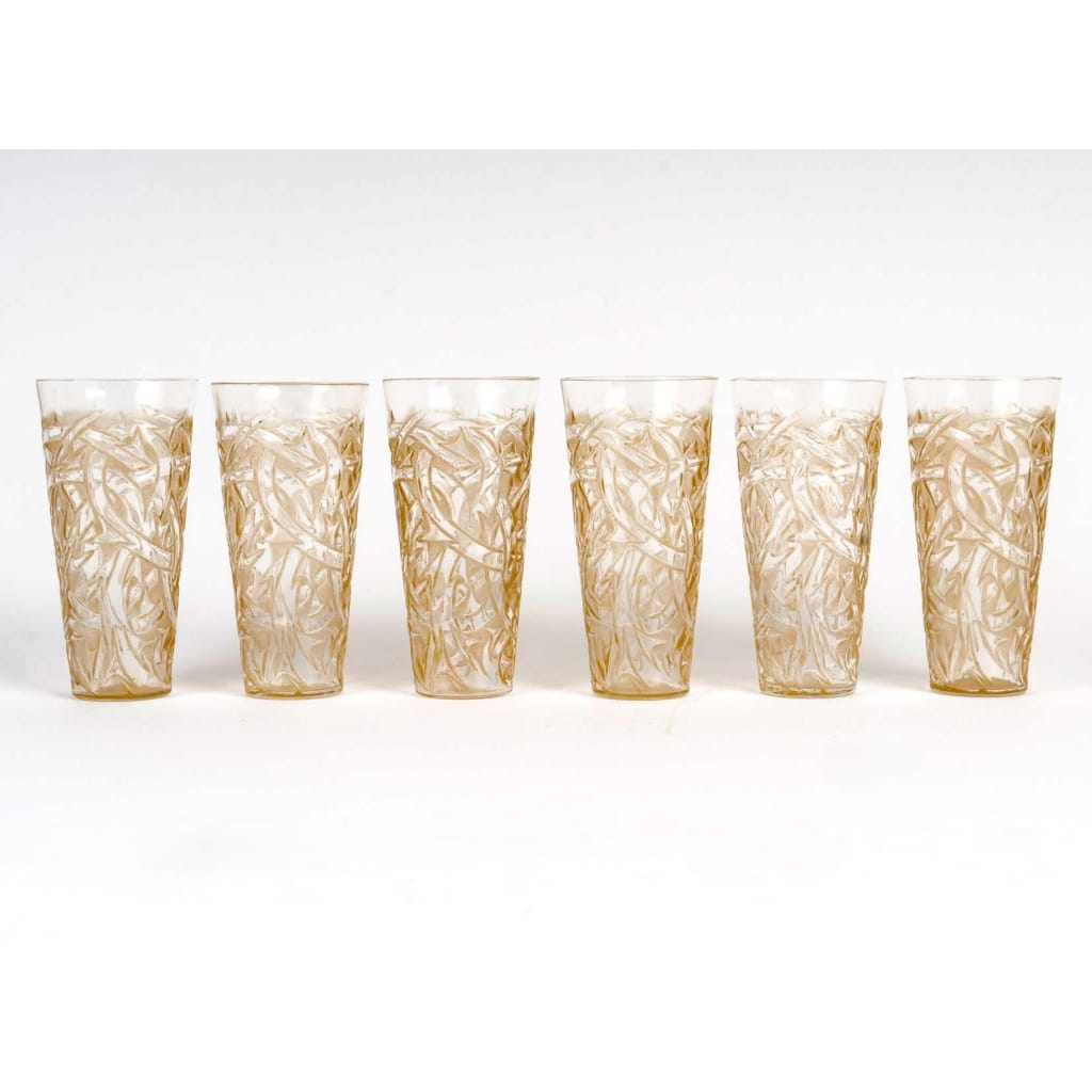 Suite de 6 Gobelets Verres à Shot « Epines »‘ verre blanc patiné sépia de René Lalique 2 Suite de 6 Gobelets Verres à Shot « Epines »‘ verre blanc patiné sépia de René Lalique 2