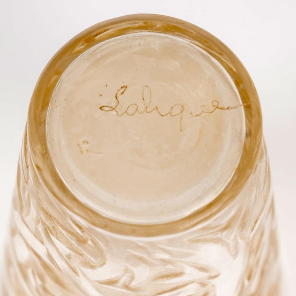 Suite de 6 Gobelets Verres à Shot « Epines »‘ verre blanc patiné sépia de René Lalique 5 Suite de 6 Gobelets Verres à Shot « Epines »‘ verre blanc patiné sépia de René Lalique 5