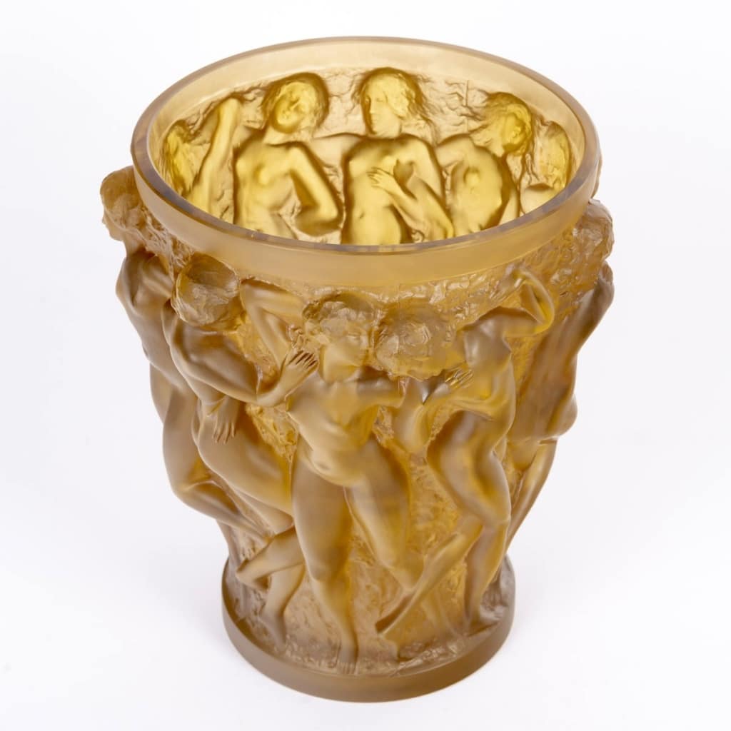 Vase « Bacchantes » verre jaune ambré patiné sépia de René LALIQUE 5