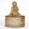 Boîte « Amour Assis » verre blanc patiné sépia de René LALIQUE 12