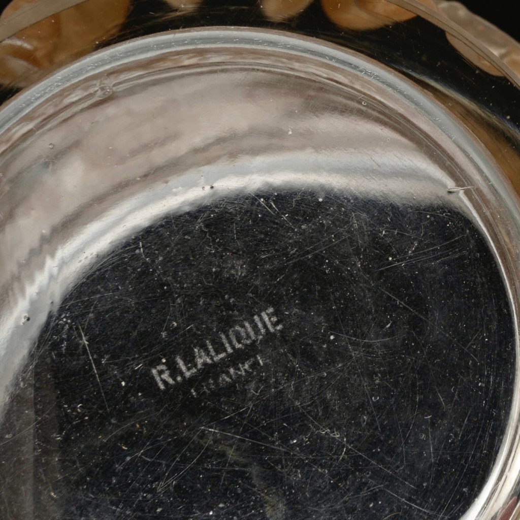 Vase « Bacchus » verre blanc patiné sépia de René LALIQUE 8 Vase « Bacchus » verre blanc patiné sépia de René LALIQUE 8