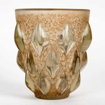 Vase « Rampillon » verre topaze patiné sépia de René LALIQUE Vase « Rampillon » verre topaze patiné sépia de René LALIQUE