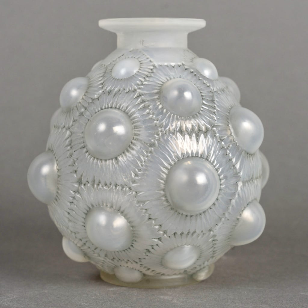 Vase « Tournesols » verre opalescent patiné bleu gris de René LALIQUE 3