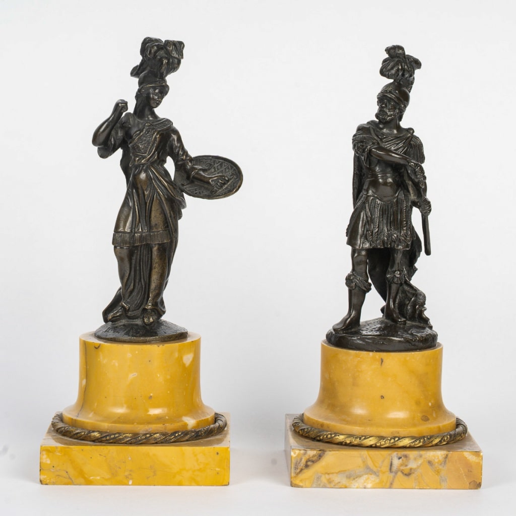 Paire de statuettes en bronze patiné figurant Mars et Minerve, Italie, XVIIIe siècle 2 Paire de statuettes en bronze patiné figurant Mars et Minerve, Italie, XVIIIe siècle 2