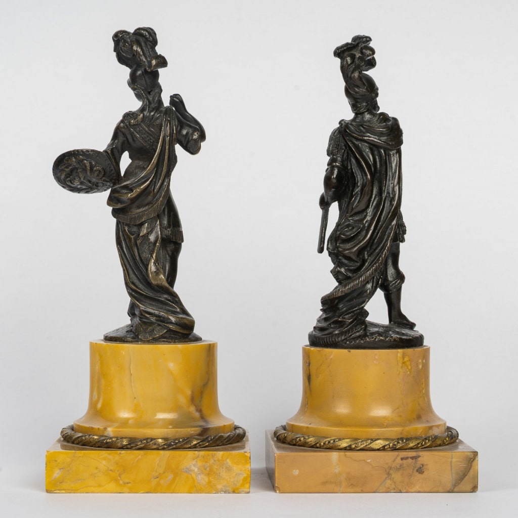Paire de statuettes en bronze patiné figurant Mars et Minerve, Italie, XVIIIe siècle 9 Paire de statuettes en bronze patiné figurant Mars et Minerve, Italie, XVIIIe siècle 9