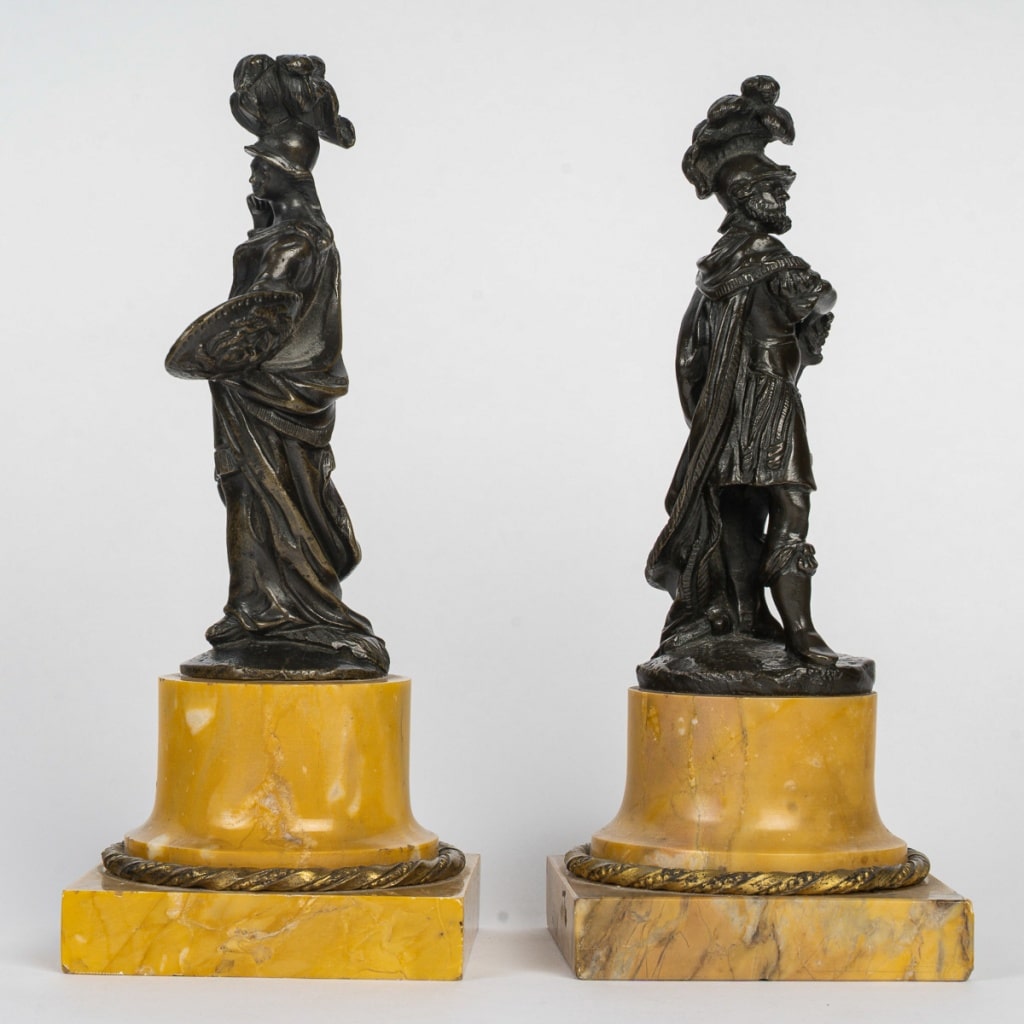 Paire de statuettes en bronze patiné figurant Mars et Minerve, Italie, XVIIIe siècle 10 Paire de statuettes en bronze patiné figurant Mars et Minerve, Italie, XVIIIe siècle 10