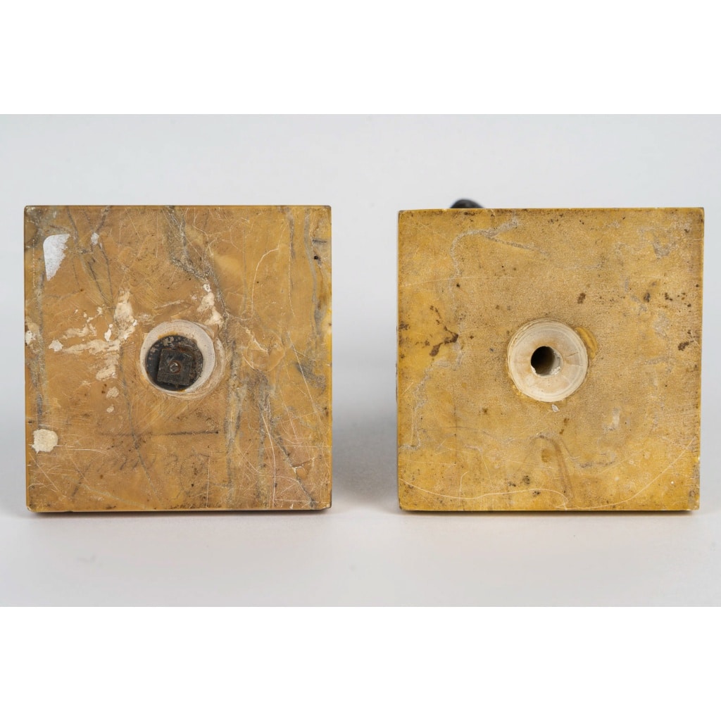 Paire de statuettes en bronze patiné figurant Mars et Minerve, Italie, XVIIIe siècle 12 Paire de statuettes en bronze patiné figurant Mars et Minerve, Italie, XVIIIe siècle 12