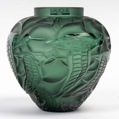 Vase « Courlis » cristal vert de LALIQUE FRANCE Vase « Courlis » cristal vert de LALIQUE FRANCE