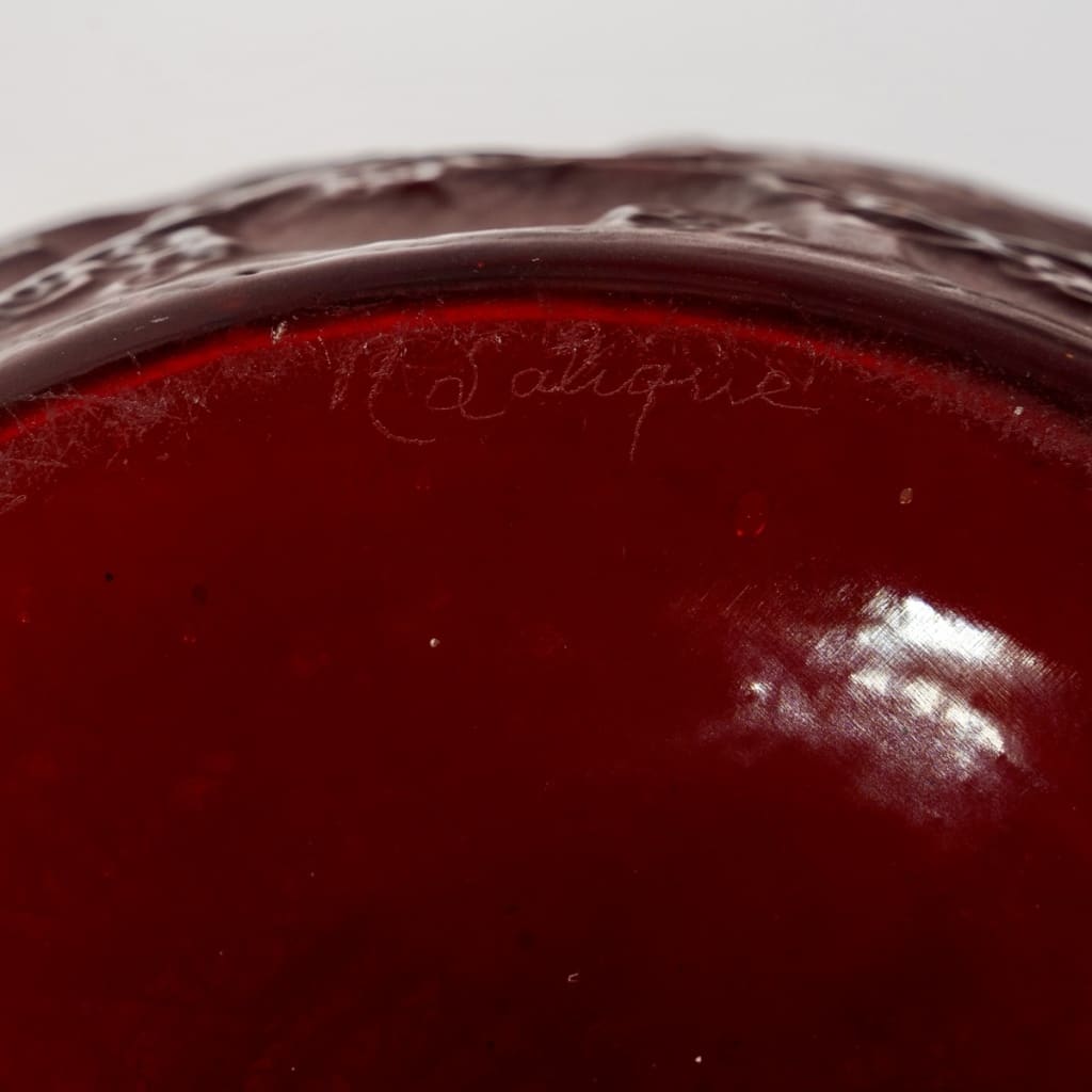 Vase « Perruches » verre rouge patiné blanc de René LALIQUE 8