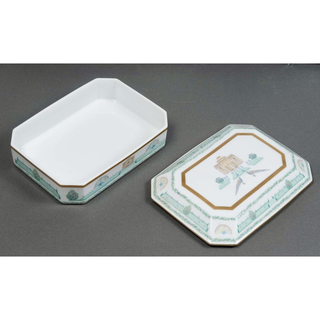 Service de Table « Bagatelle » porcelaine de BERNARDAUD – 39 pièces 12 Service de Table « Bagatelle » porcelaine de BERNARDAUD – 39 pièces 12