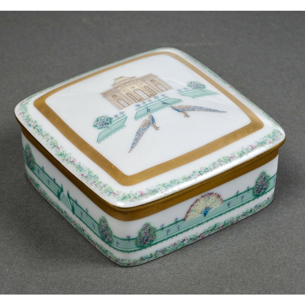 Service de Table « Bagatelle » porcelaine de BERNARDAUD – 39 pièces 15 Service de Table « Bagatelle » porcelaine de BERNARDAUD – 39 pièces 15